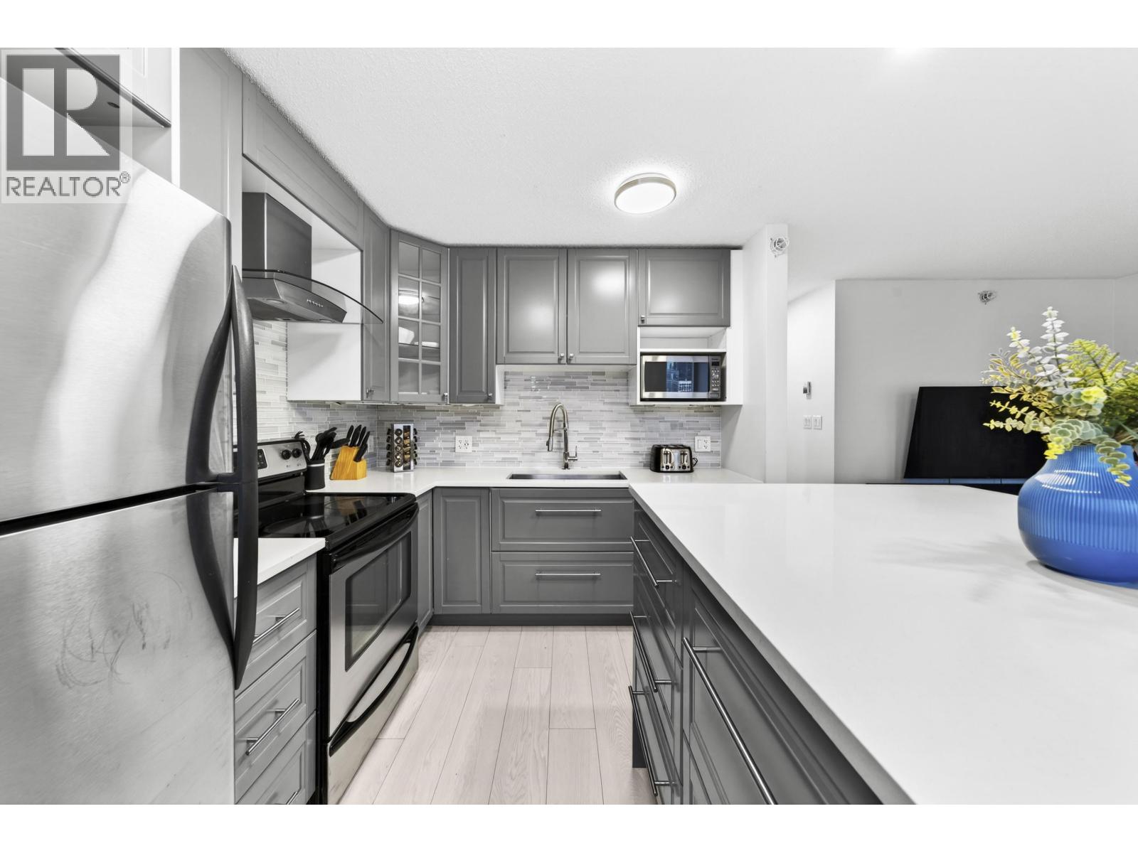 1202 188 Keefer Place, Vancouver, British Columbia  V6B 0J1 - Photo 3 - R3073580