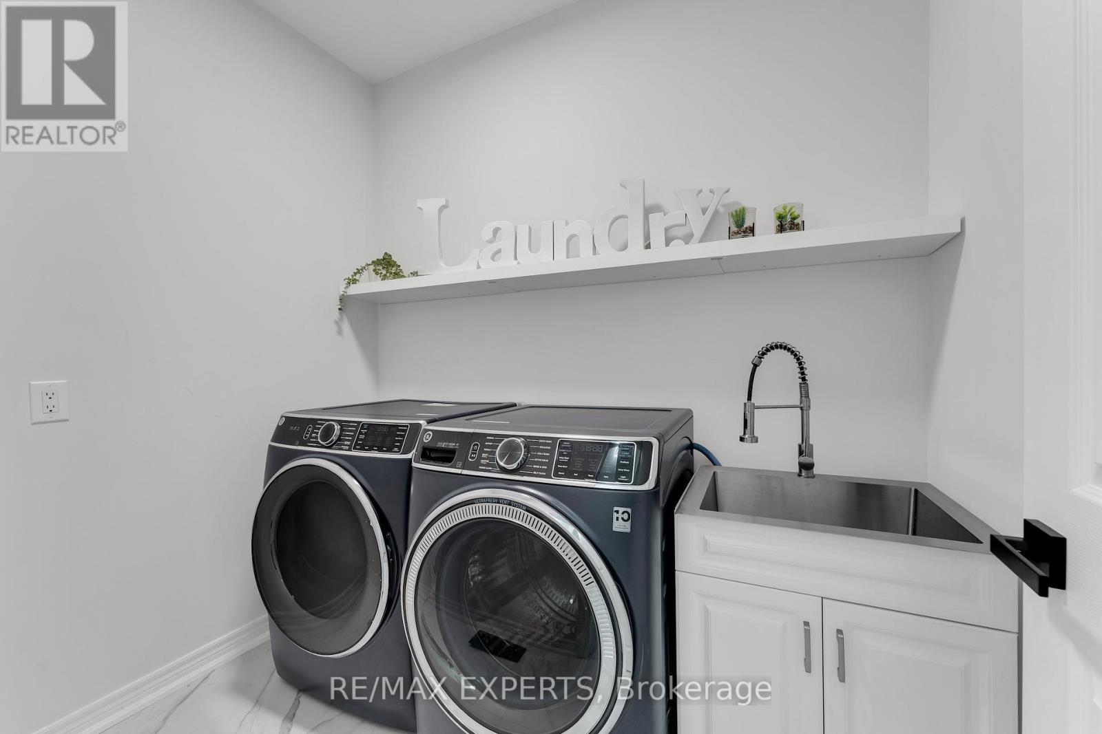 12 Vista Drive, Bradford West Gwillimbury, Ontario  L3Z 0B6 - Photo 29 - N12630632