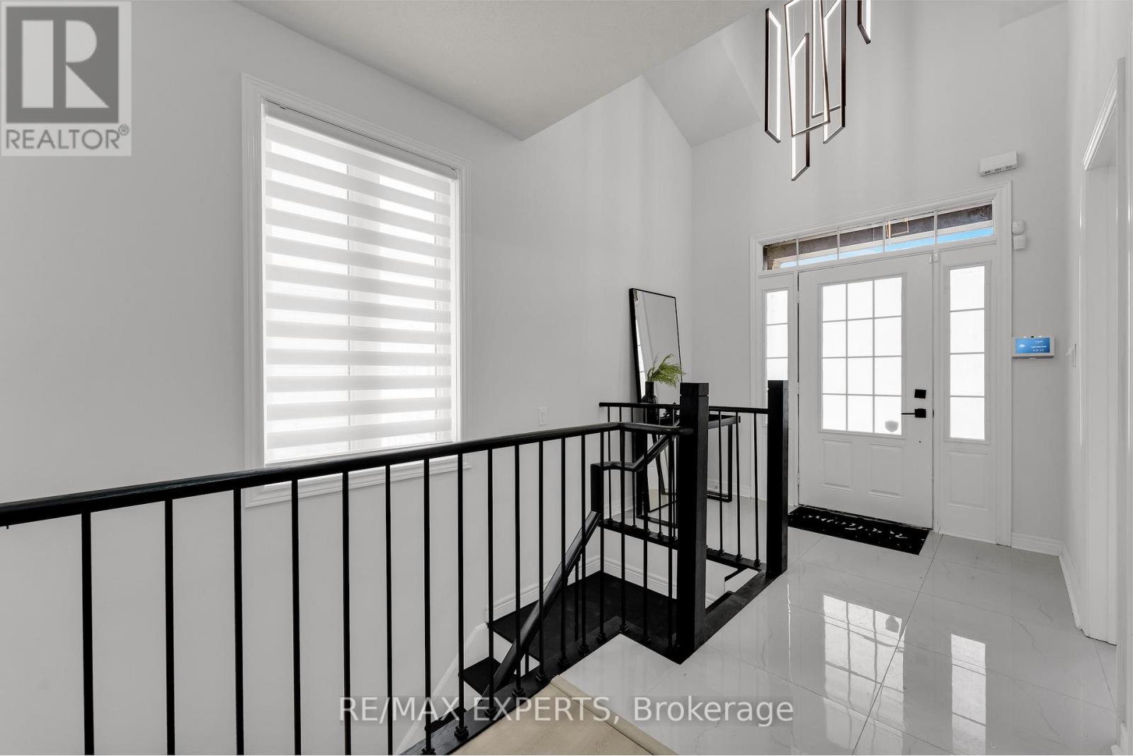 12 Vista Drive, Bradford West Gwillimbury, Ontario  L3Z 0B6 - Photo 30 - N12630632