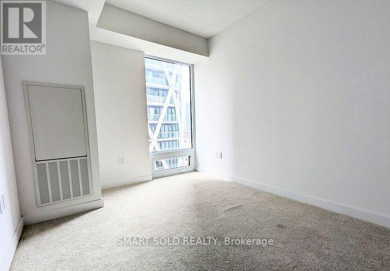 1706 - 238 Simcoe Street, Toronto, Ontario  M5T 0E2 - Photo 4 - C12631550
