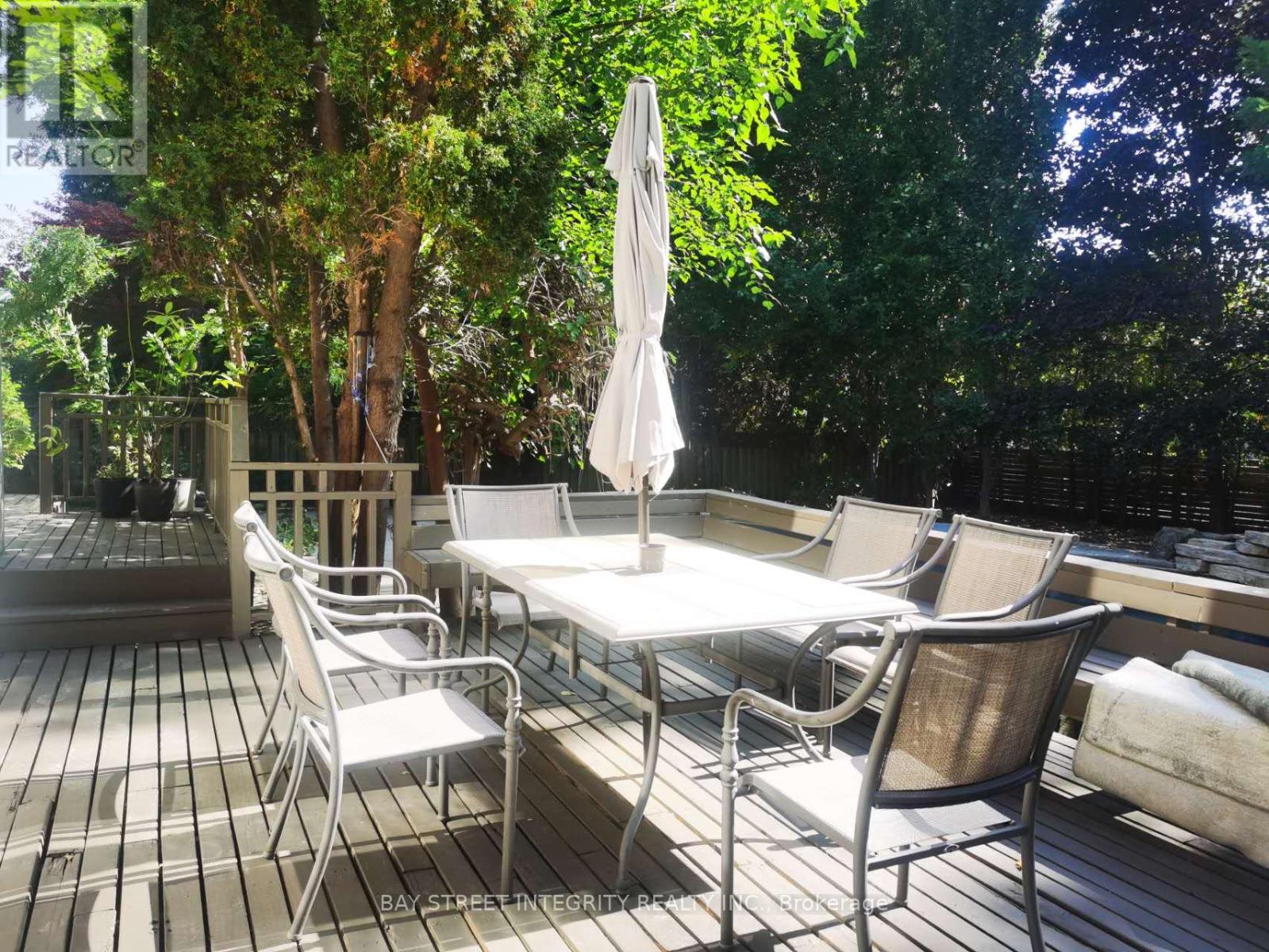 155 Renaissance Court, Vaughan, Ontario  L4J 7W4 - Photo 4 - N12631552