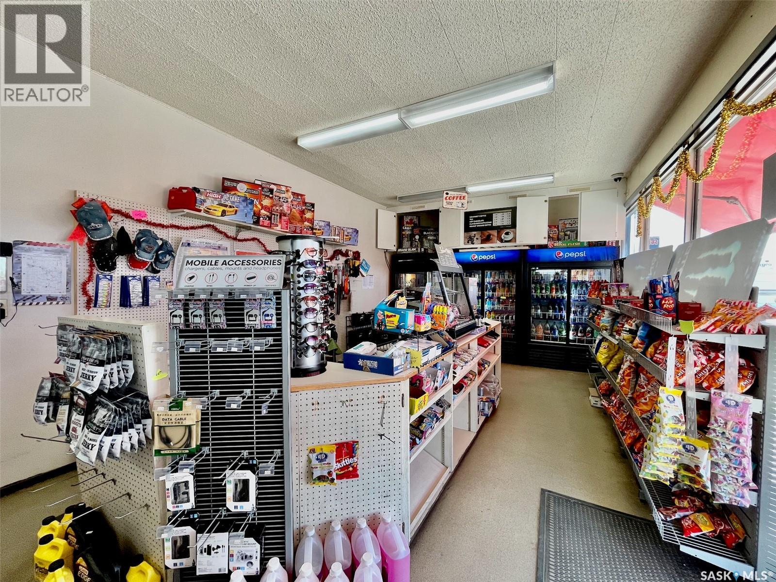 200 Highway, Canora, Saskatchewan  S0A 0L0 - Photo 2 - SK025592