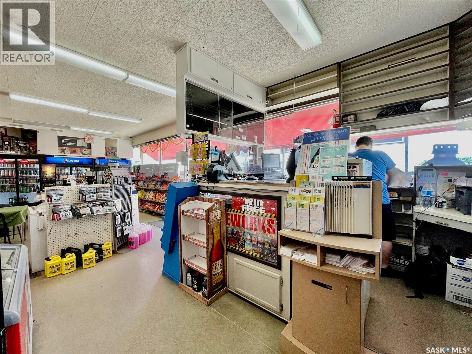 200 Highway, Canora, Saskatchewan  S0A 0L0 - Photo 8 - SK025592