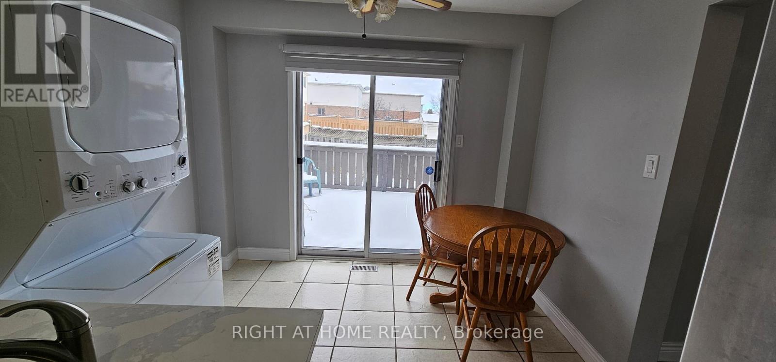 Main - 189 Timberlane Drive, Brampton, Ontario  L6Y 4V7 - Photo 7 - W12631548