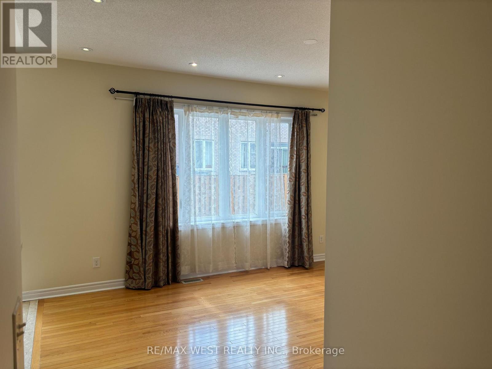 12 Haviland Circle, Brampton, Ontario  L6R 0Z1 - Photo 17 - W12631560