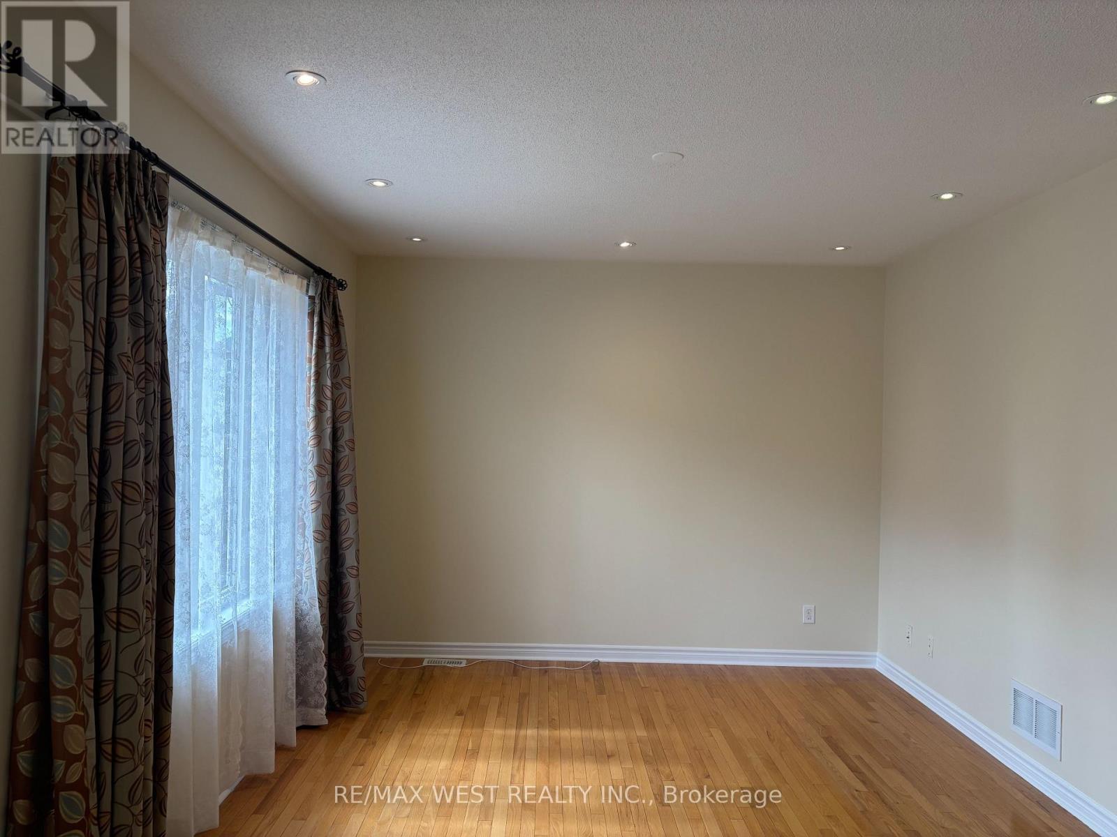 12 Haviland Circle, Brampton, Ontario  L6R 0Z1 - Photo 19 - W12631560