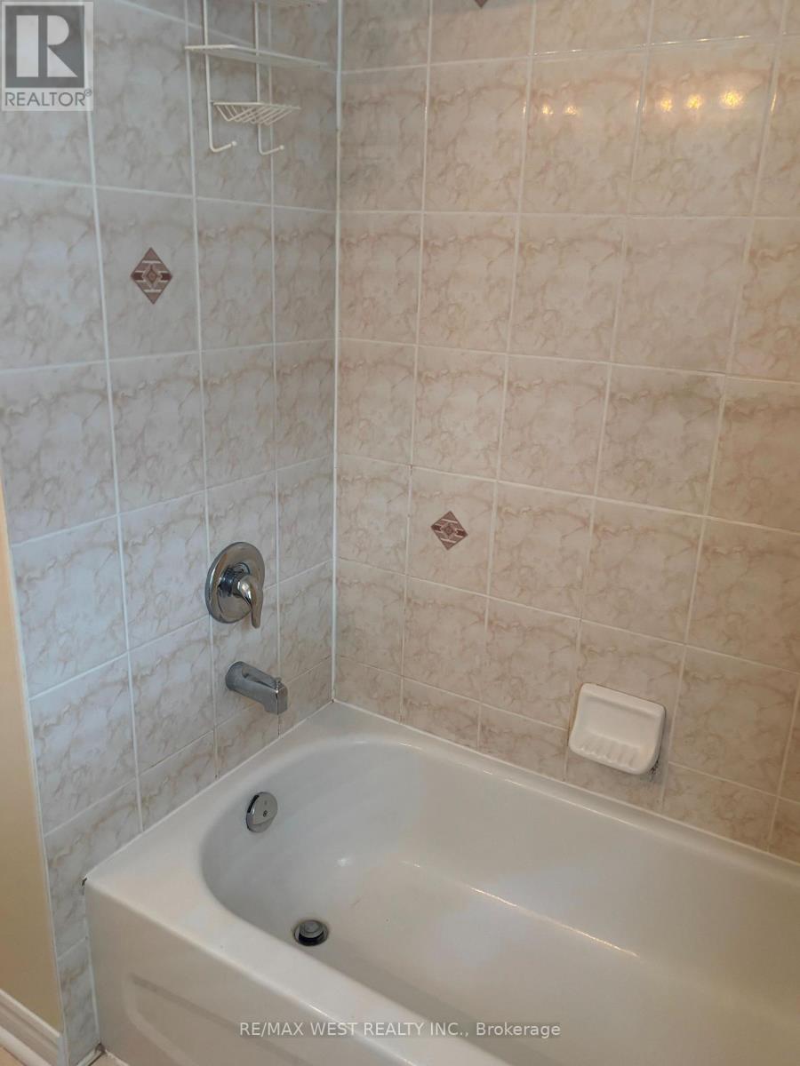 12 Haviland Circle, Brampton, Ontario  L6R 0Z1 - Photo 33 - W12631560