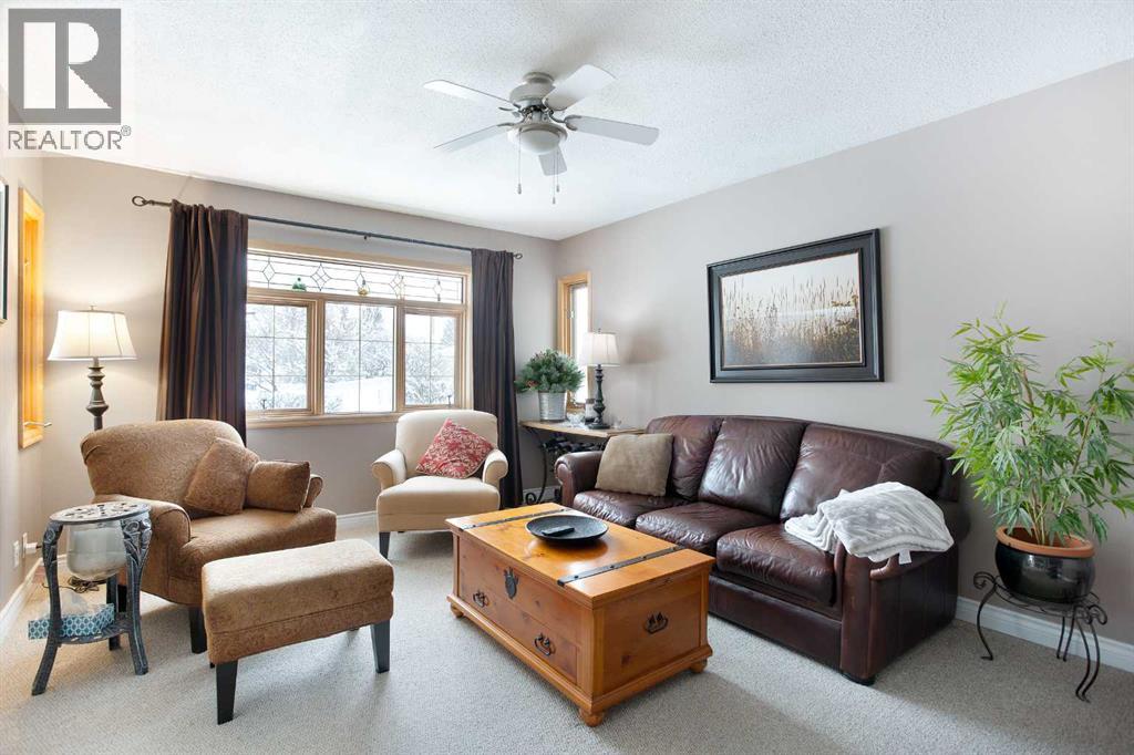 2607 Kelwood Drive Sw, Calgary, Alberta T3E 4A1 - Photo 5 - A2273154