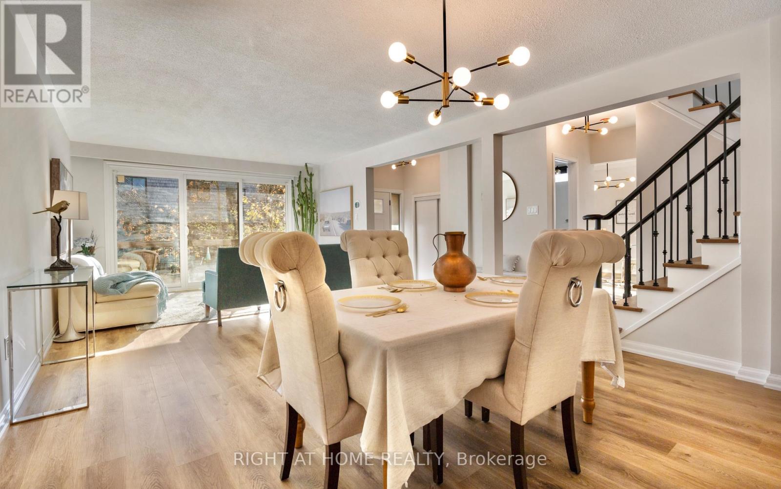 13 - 2 Wooded Carse Way, Toronto, Ontario  M2R 3H7 - Photo 3 - C12631568