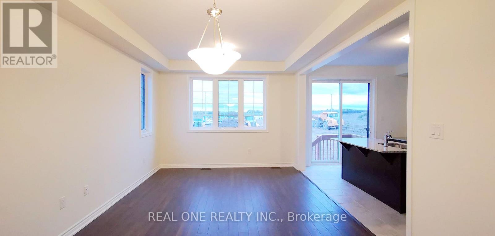 23 Broden Crescent, Whitby, Ontario  L1P 0M1 - Photo 2 - E12631576