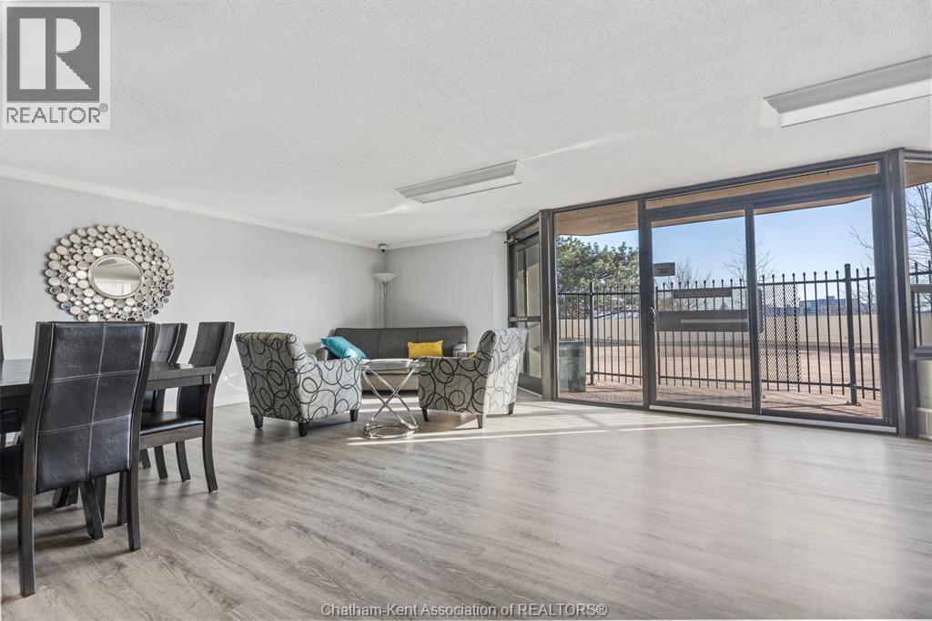 Photo 13 of 33 for 323 Colborne Street Unit# 2403