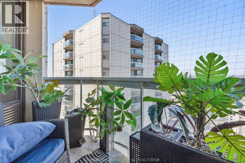 Photo 21 of 33 for 323 Colborne Street Unit# 2403