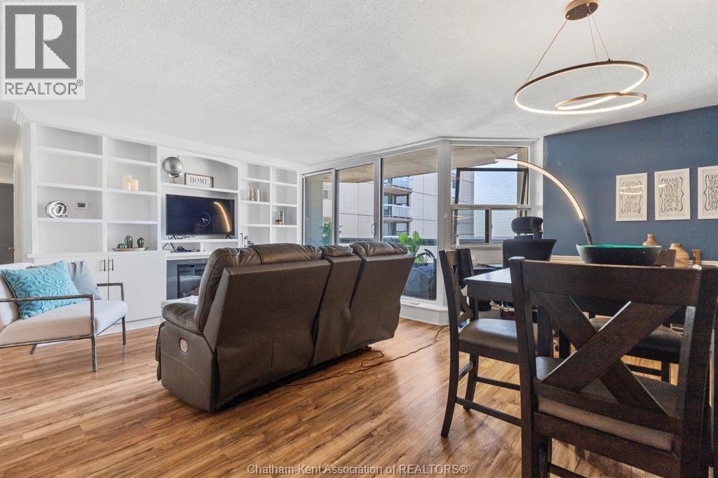 Photo 22 of 33 for 323 Colborne Street Unit# 2403