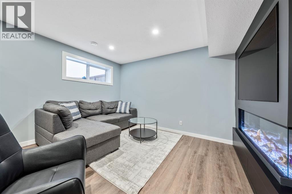 135 Belgian Crescent, Cochrane, Alberta  T4C 2C4 - Photo 27 - A2272475