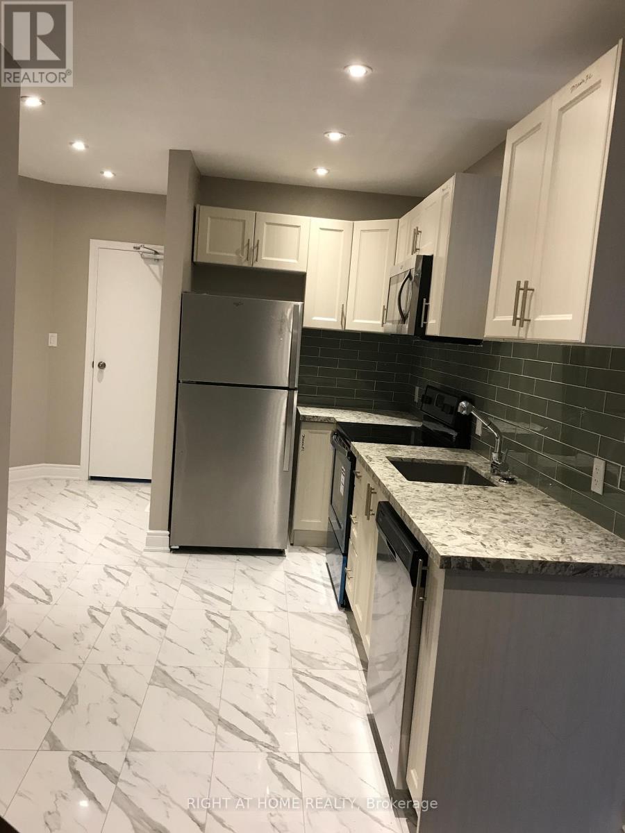 231 Albany Avenue, Toronto, Ontario  M5R 3C7 - Photo 2 - C12631580