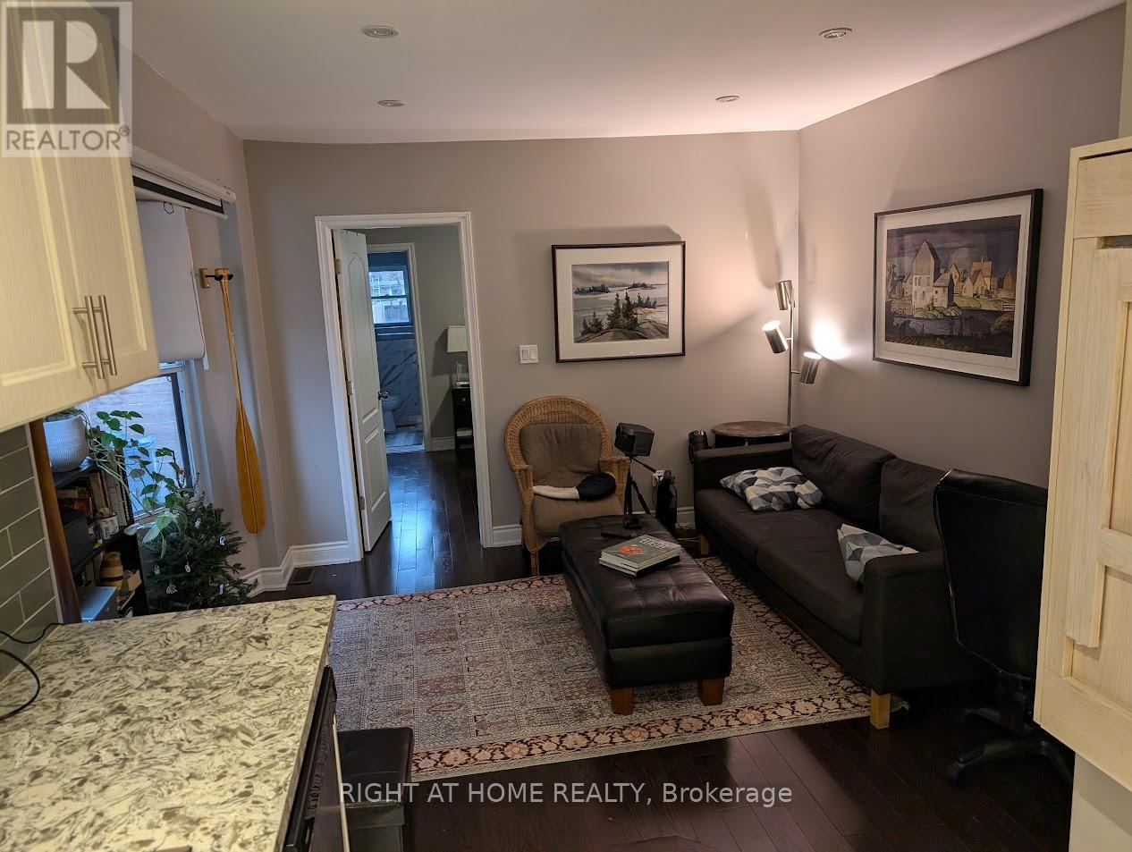 231 Albany Avenue, Toronto, Ontario  M5R 3C7 - Photo 4 - C12631580