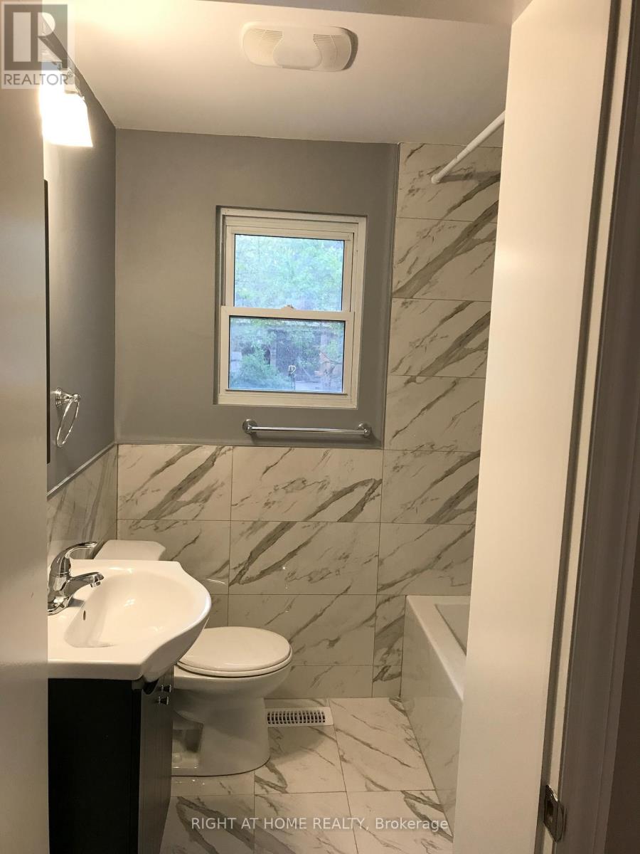 231 Albany Avenue, Toronto, Ontario  M5R 3C7 - Photo 6 - C12631580