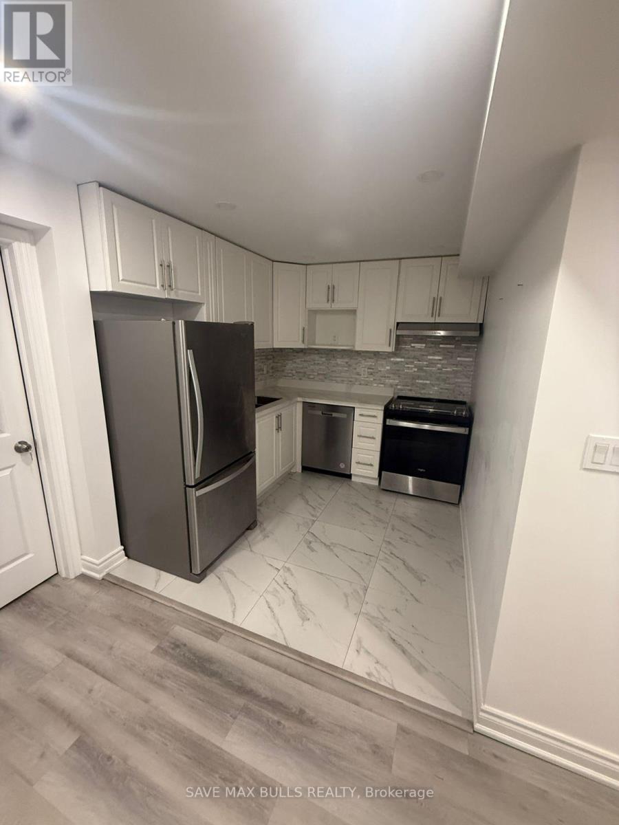 Basement - 4 Gillivary Drive, Whitby, Ontario  L1P 0C9 - Photo 7 - E12631582