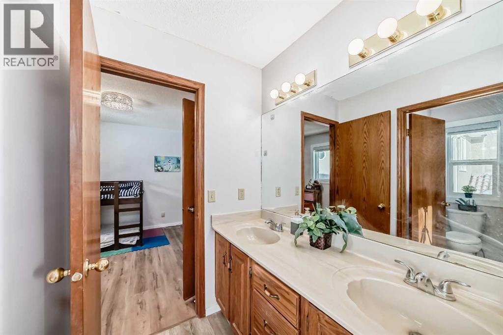 8328 Edgevalley Drive Nw, Calgary, Alberta  T3A 4X2 - Photo 32 - A2273966