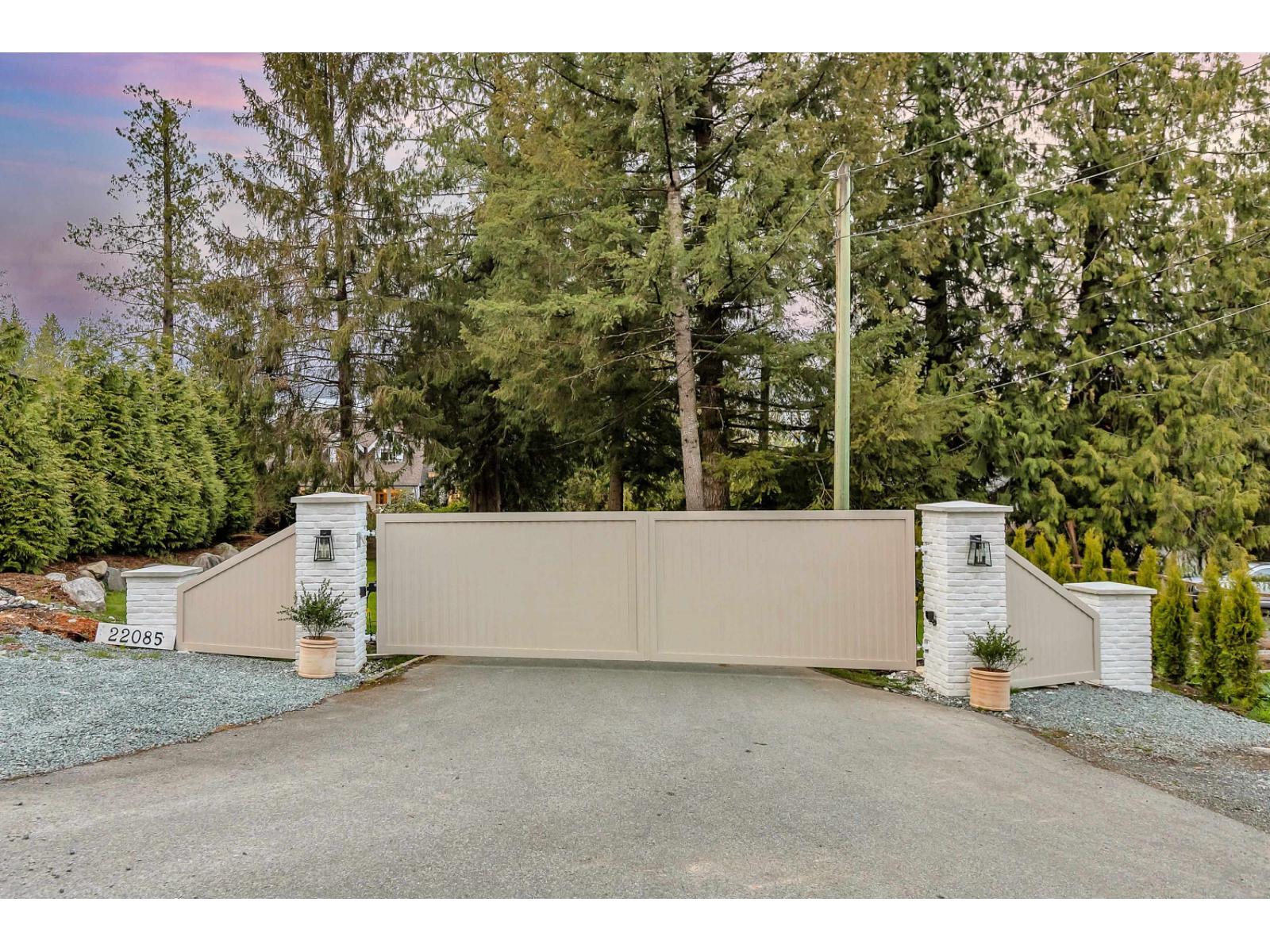 22085 86a Avenue, Langley, British Columbia  V1M 3S8 - Photo 5 - R3073466