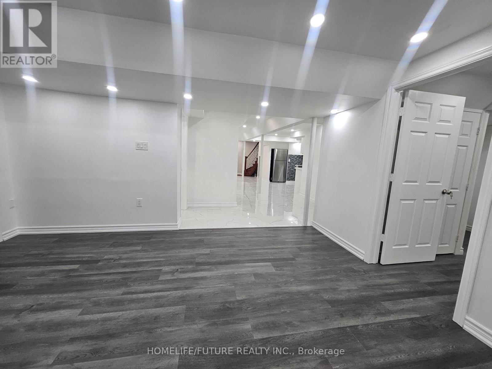 (Bsmt) - 41 Royal Links Circle, Brampton, Ontario  L6P 2W9 - Photo 11 - W12628936