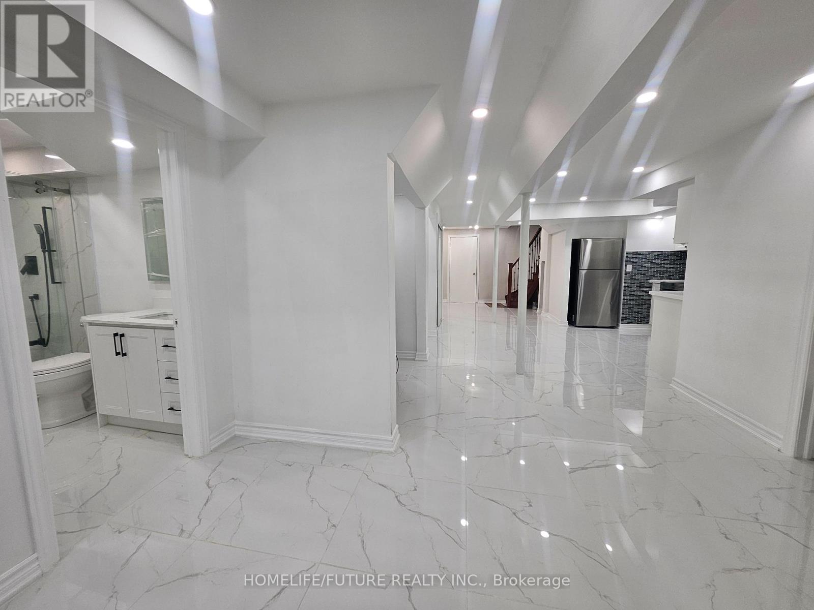 (Bsmt) - 41 Royal Links Circle, Brampton, Ontario  L6P 2W9 - Photo 13 - W12628936