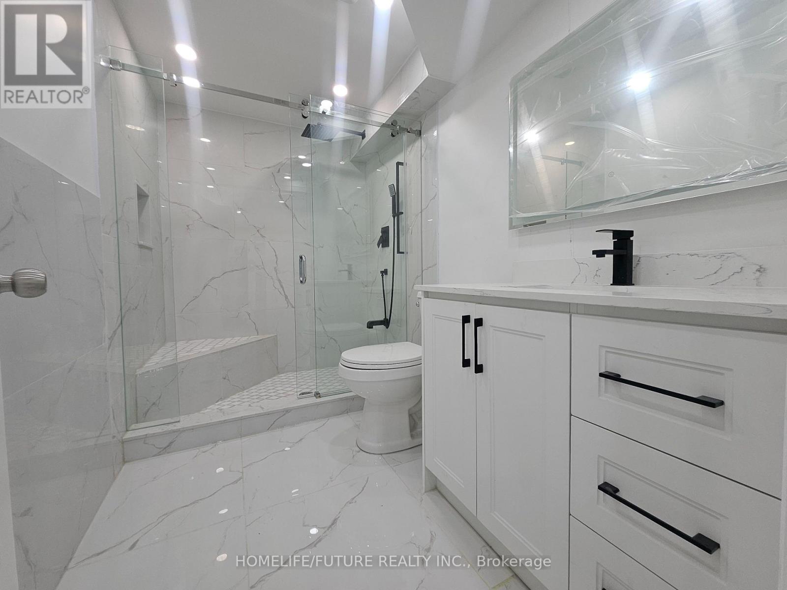 (Bsmt) - 41 Royal Links Circle, Brampton, Ontario  L6P 2W9 - Photo 2 - W12628936