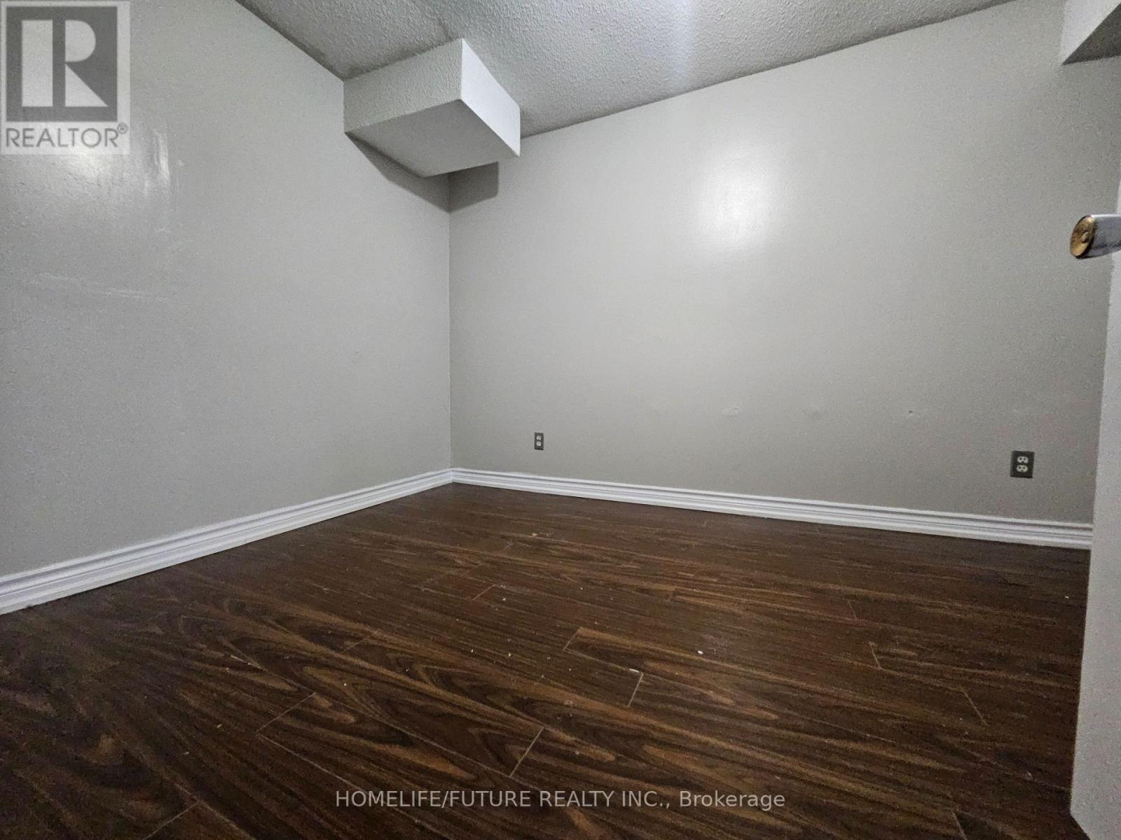 Bsmt - 143 Murray Street, Brampton, Ontario  L6X 2S3 - Photo 10 - W12630184