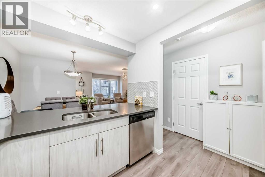 49 Carrington Rise Nw, Calgary, Alberta  T3P 0Y8 - Photo 9 - A2271510