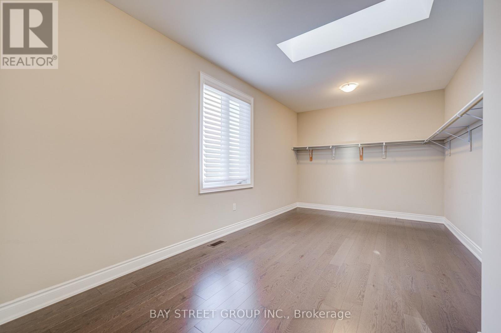 75 Douglas Road, Richmond Hill, Ontario  L4E 3H1 - Photo 29 - N12631602