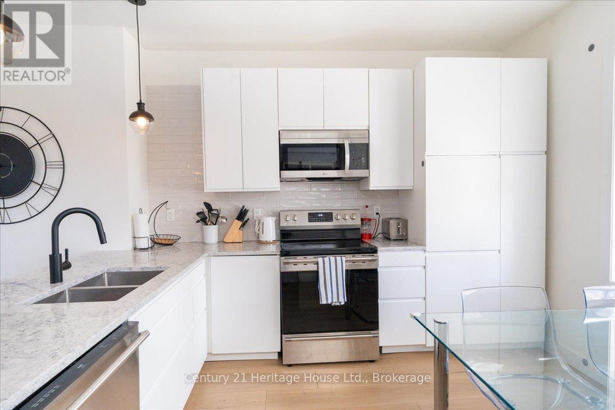 B - 180 Weber Street E, Kitchener, Ontario  N2H 1E4 - Photo 16 - X12539410