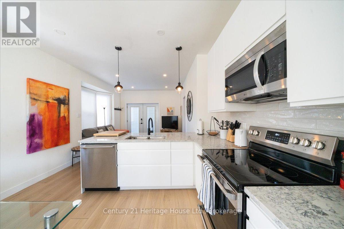 B - 180 Weber Street E, Kitchener, Ontario  N2H 1E4 - Photo 20 - X12539410