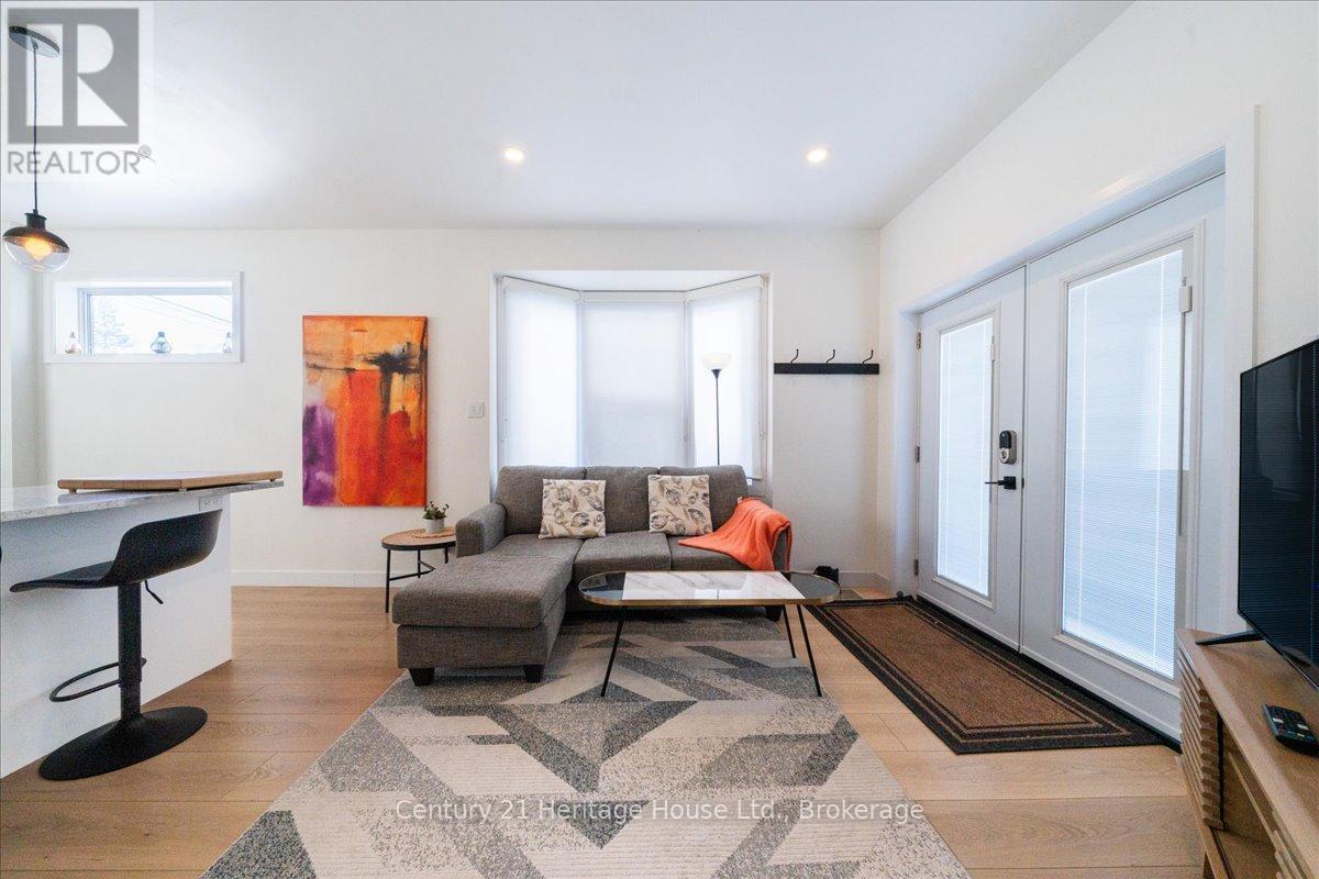 B - 180 Weber Street E, Kitchener, Ontario  N2H 1E4 - Photo 8 - X12539410