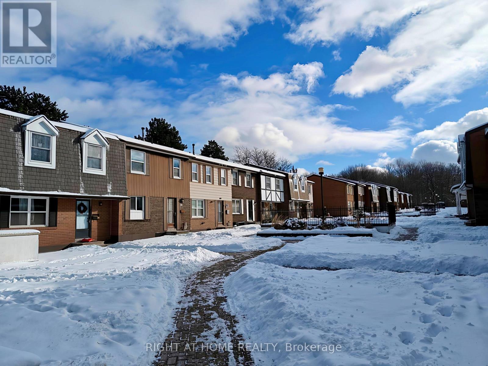 61 - 15 Brimwood Boulevard, Toronto, Ontario  M1V 1E1 - Photo 2 - E12498518