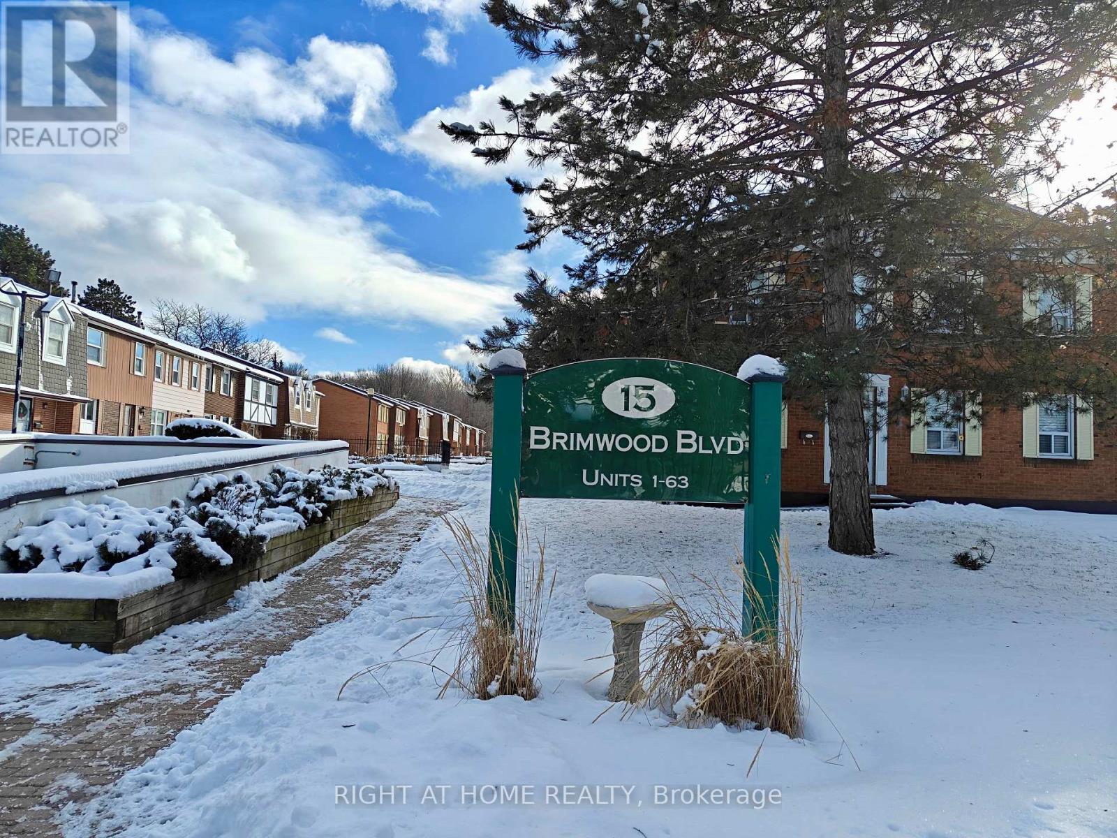 61 - 15 BRIMWOOD BOULEVARD, Toronto, Ontario