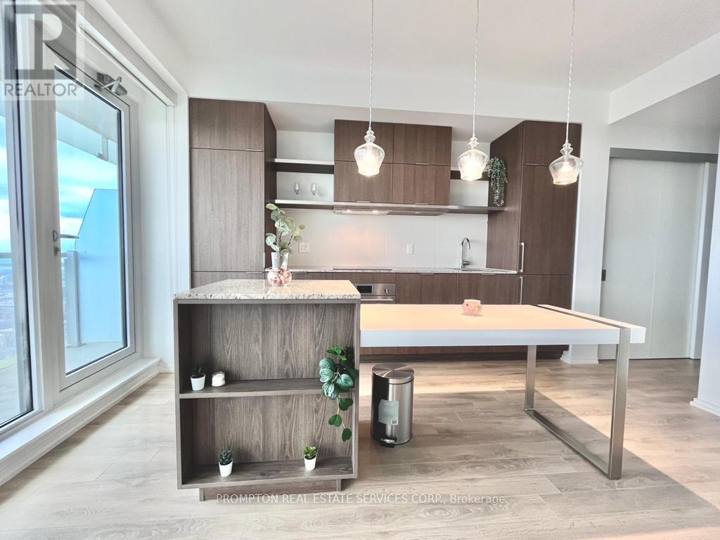 5303 - 197 Yonge Street, Toronto, Ontario  M5B 0C1 - Photo 3 - C12631610