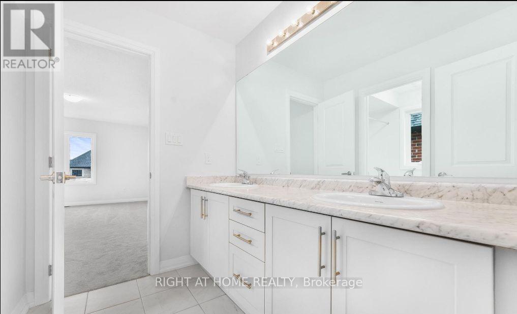 1372 Harrington Street, Innisfil, Ontario  L0L 1W0 - Photo 16 - N12631616