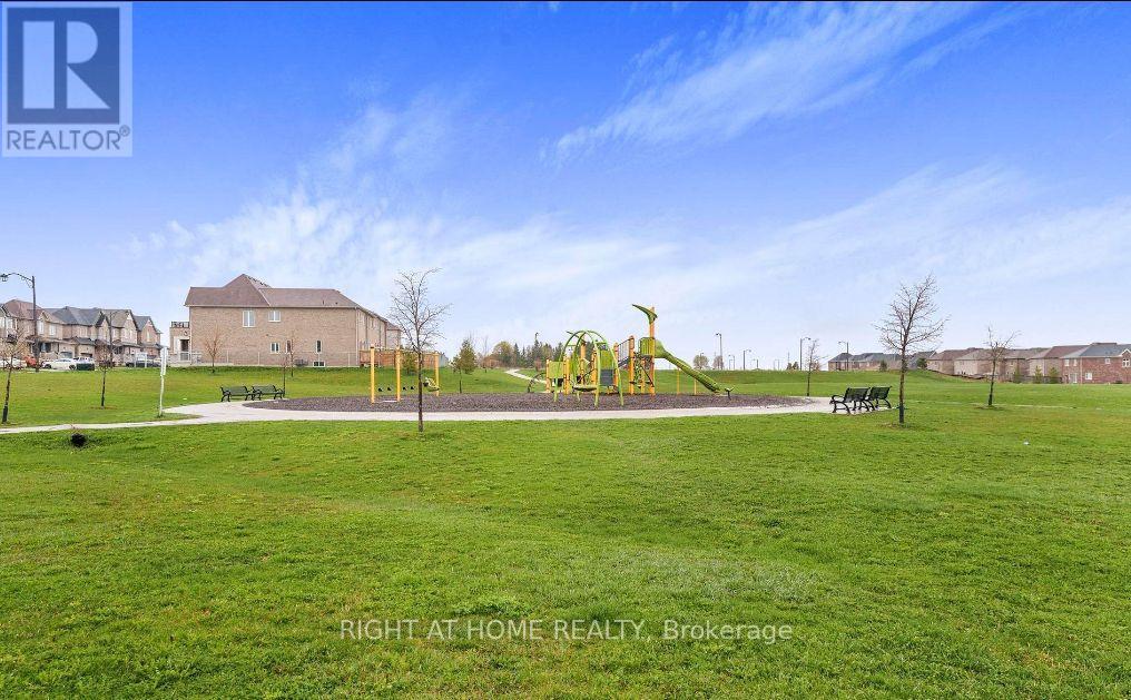 1372 Harrington Street, Innisfil, Ontario  L0L 1W0 - Photo 25 - N12631616