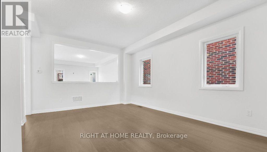 1372 Harrington Street, Innisfil, Ontario  L0L 1W0 - Photo 4 - N12631616