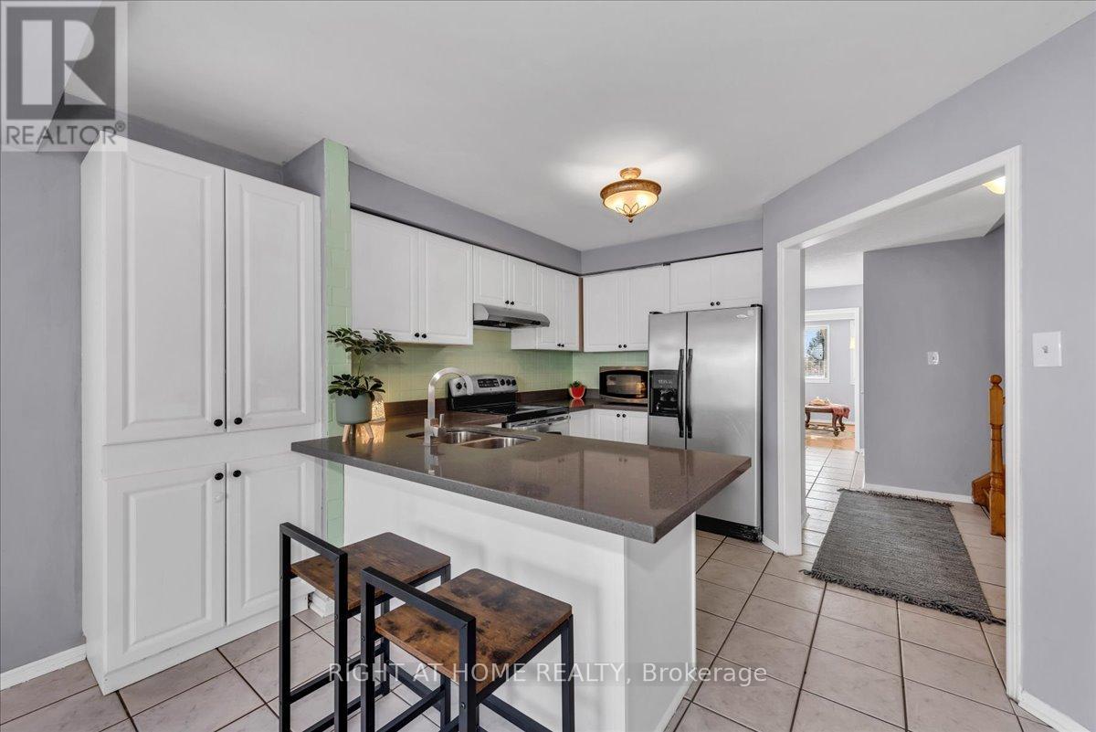 2 Wooliston Crescent, Brampton, Ontario  L6Y 4J3 - Photo 17 - W12631612