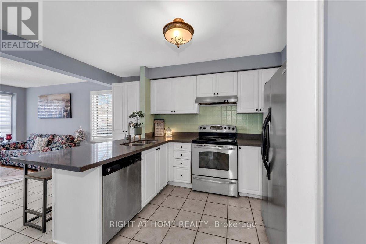 2 Wooliston Crescent, Brampton, Ontario  L6Y 4J3 - Photo 18 - W12631612