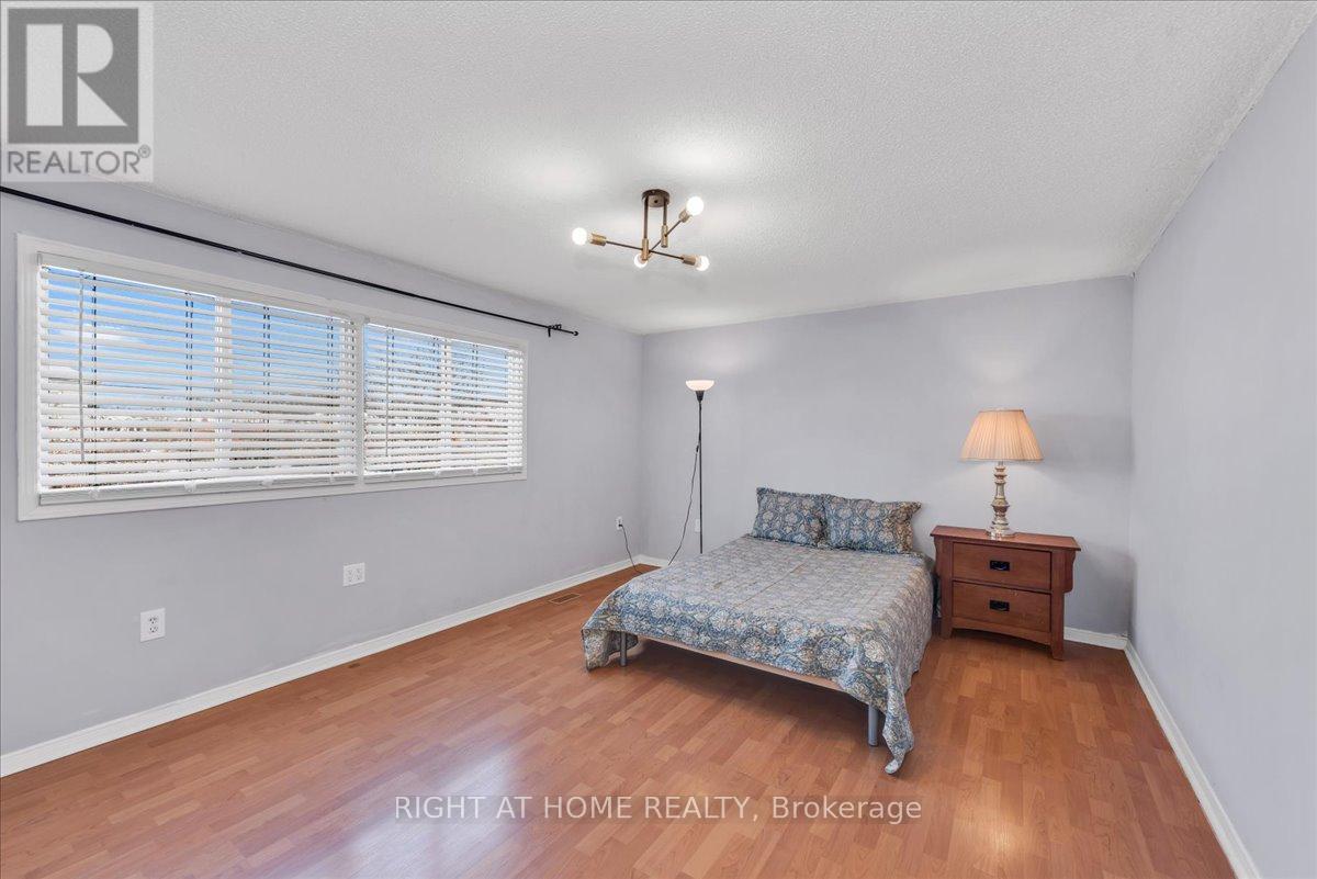 2 Wooliston Crescent, Brampton, Ontario  L6Y 4J3 - Photo 27 - W12631612