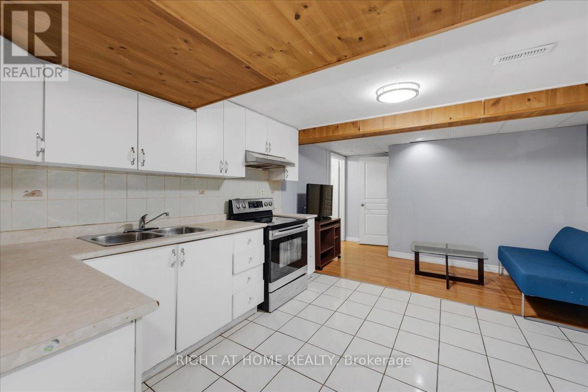 2 Wooliston Crescent, Brampton, Ontario  L6Y 4J3 - Photo 33 - W12631612