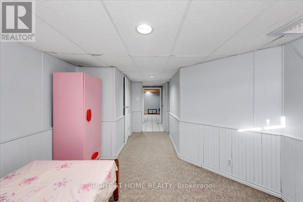 2 Wooliston Crescent, Brampton, Ontario  L6Y 4J3 - Photo 36 - W12631612