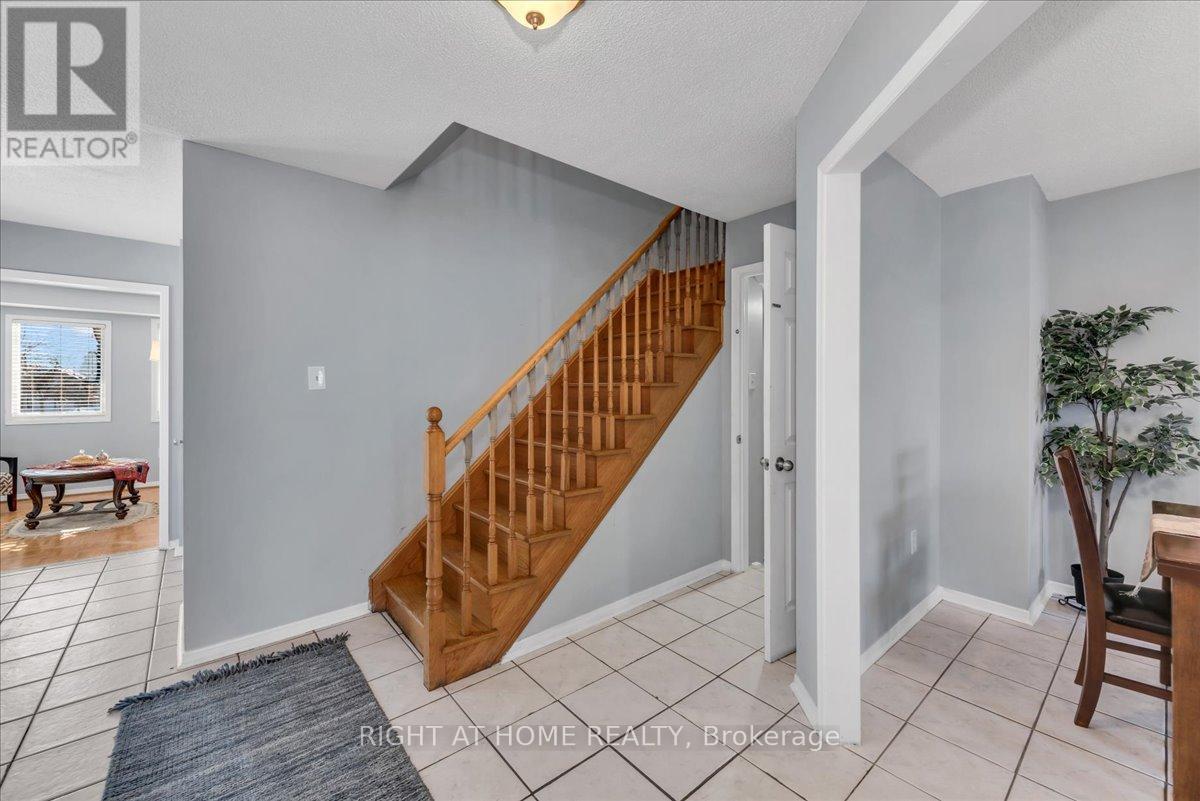 2 Wooliston Crescent, Brampton, Ontario  L6Y 4J3 - Photo 8 - W12631612