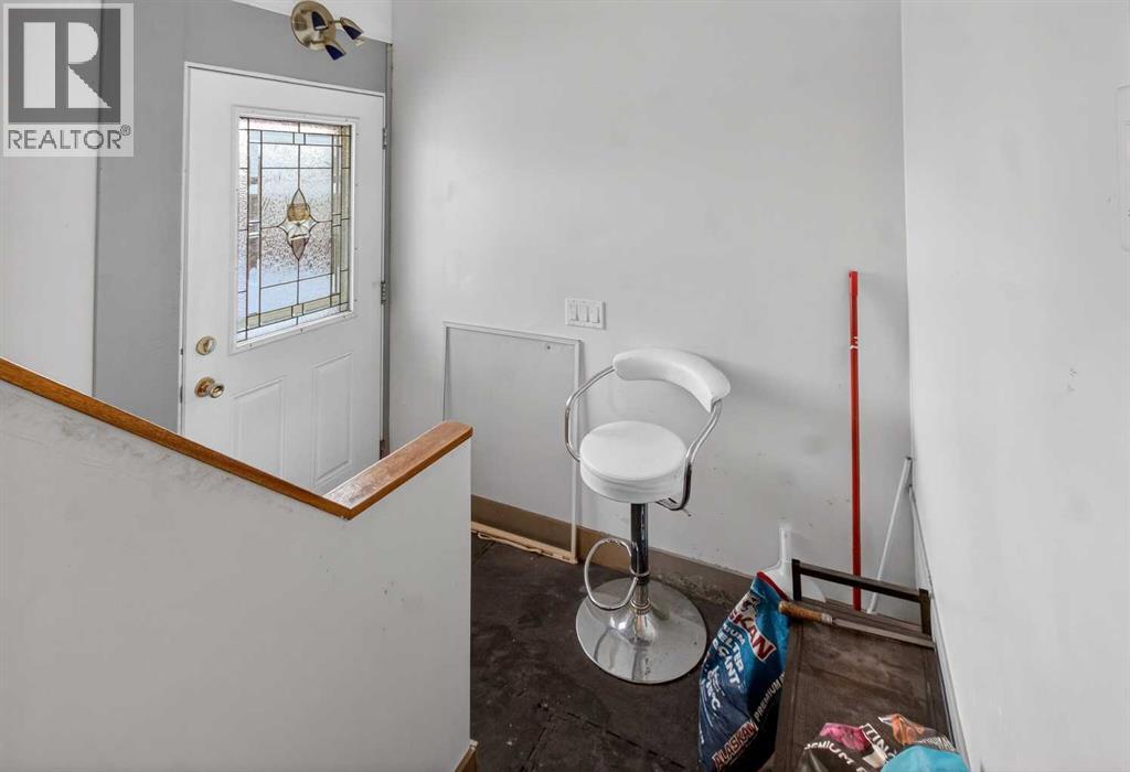 6723 23 Avenue Ne, Calgary, Alberta  T1Y 1V3 - Photo 2 - A2273375