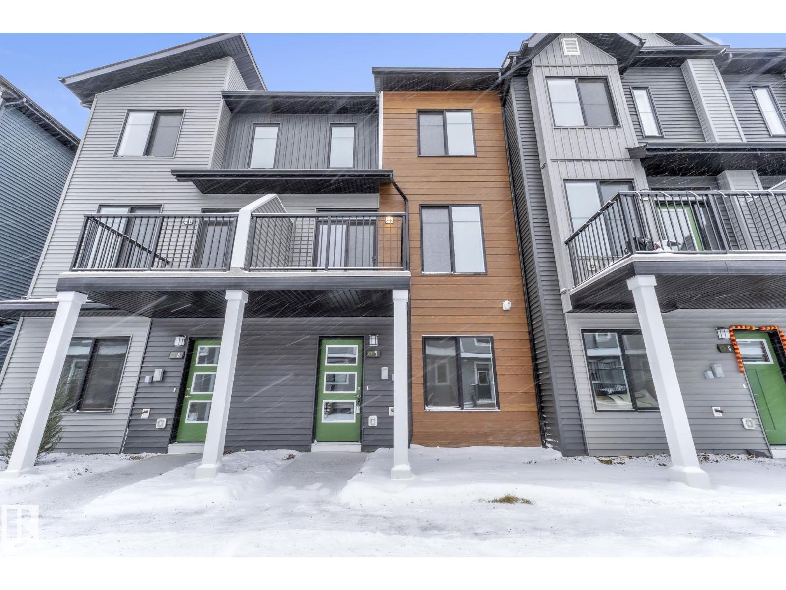 #7 6905 25 AV SW, Edmonton, Alberta