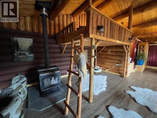 6006 Valleyview Drive, 100 Mile House, British Columbia  V0K 2E3 - Photo 6 - R3032889