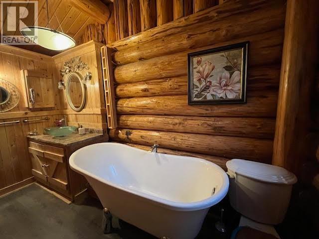 6006 Valleyview Drive, 100 Mile House, British Columbia  V0K 2E3 - Photo 13 - R3032889