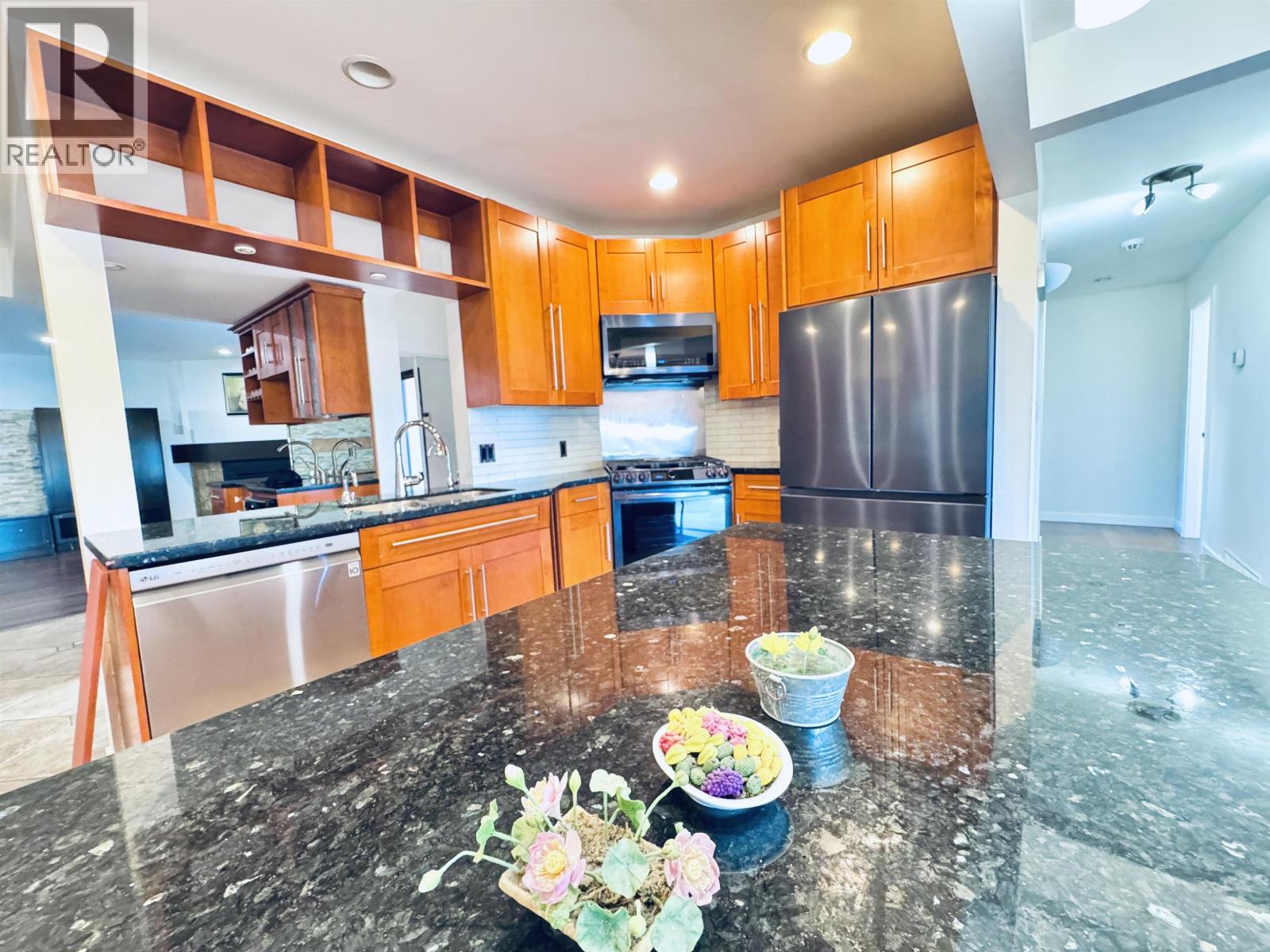 5369 Patrick Street, Burnaby, British Columbia  V5J 3B2 - Photo 8 - R3037902